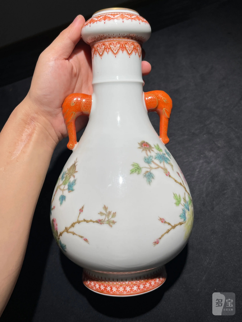 70年代 粉彩凤凰牡丹纹双耳蒜头瓶 - 图4